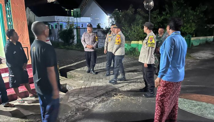 Kasi Propam Polres Kediri Laksanakan Patroli dan Pantau Satkamling