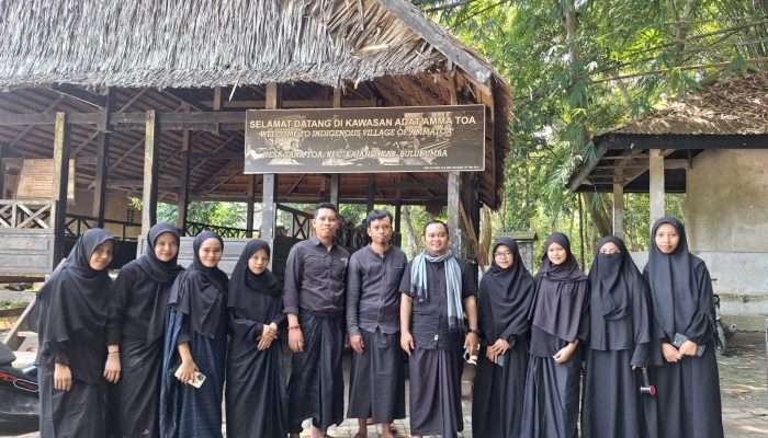 Mahasiswa PAI FTIK UIAD Sinjai Gelar Study Tour Dialog Agama, Budaya, dan Pendidikan di Kajang Bulukumba