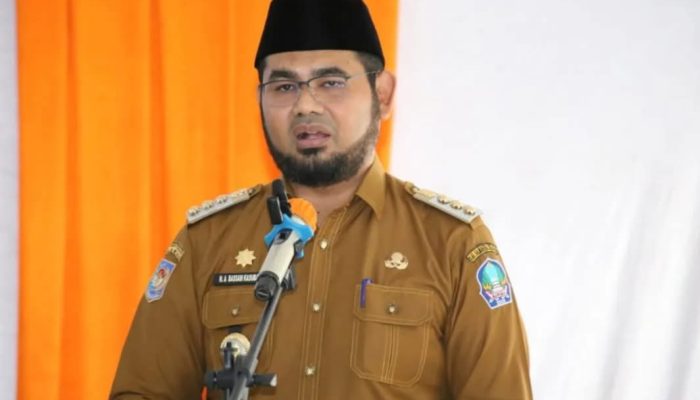Bupati Ali Bassam Kasuba Resmi Buka Rapat Pleno TPAKD Halsel