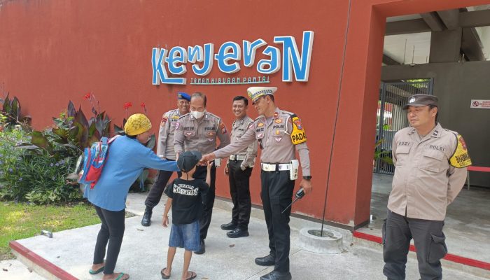 Polres Pelabuhan Tanjungperak Intensifkan Pengamanan di Wisata Pantai Kenjeran Selama Lebaran