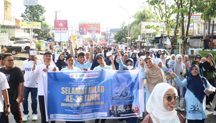 Semarak Milad ke-36, Jalan Santai UIAD Sinjai Diikuti Alumni dan Masyarakat