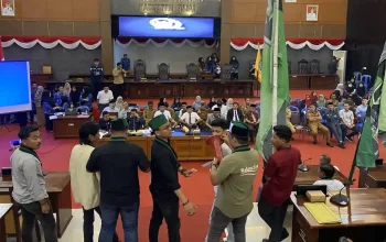Mahasiswa Terobos Rapat Paripurna, Pengamanan di DPRD Sinjai Perlu Dievaluasi