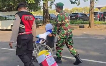 Polres Kediri Kawal Ribuan Calhaj Menuju Asrama Haji Sukolilo