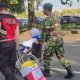 Polres Kediri Kawal Ribuan Calhaj Menuju Asrama Haji Sukolilo