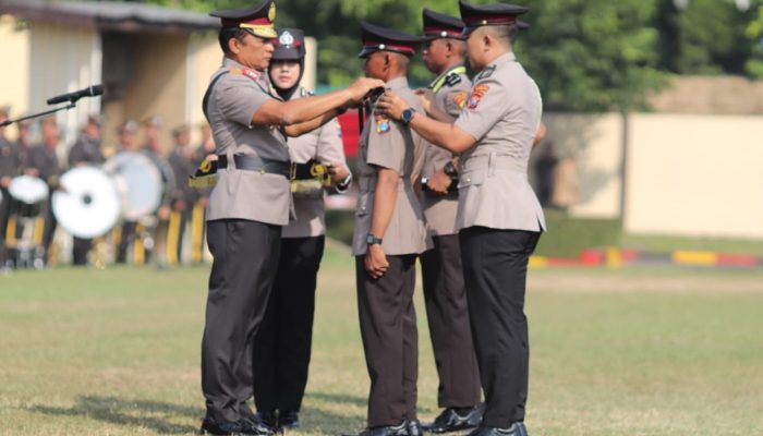 Anak Buruh Tani Jadi Lulusan Terbaik Predikat Cendekia Kemampuan Brimob